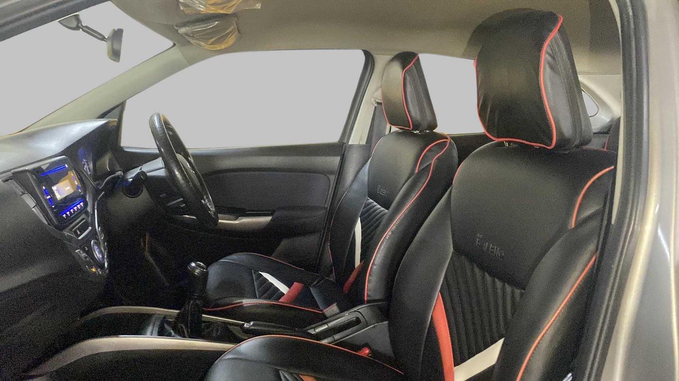 2019 Maruti Baleno DELTA PETROL 1.2, Petrol, Manual, 43,476 km, Right Side Front Door Cabin