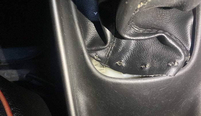 2019 Maruti Baleno DELTA PETROL 1.2, Petrol, Manual, 43,476 km, Gear lever - Boot Cover minor damage