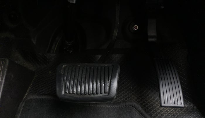 2020 Hyundai Elite i20 ASTA (O) CVT, Petrol, Automatic, 32,184 km, Pedals