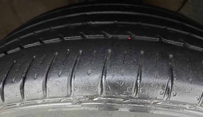 2020 Hyundai Elite i20 ASTA (O) CVT, Petrol, Automatic, 32,184 km, Right Front Tyre Tread