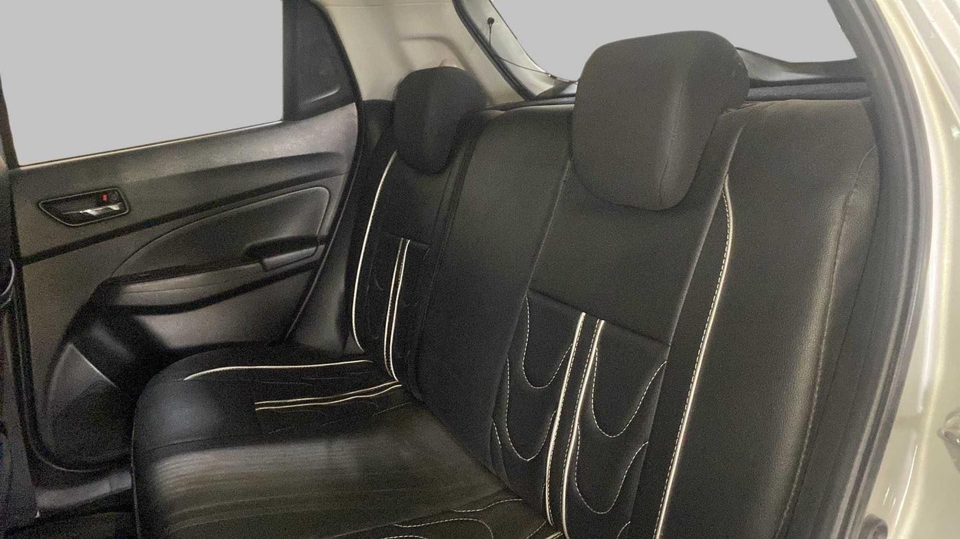 2018 Maruti Swift ZXI, Petrol, Manual, 47,142 km, Right Side Rear Door Cabin