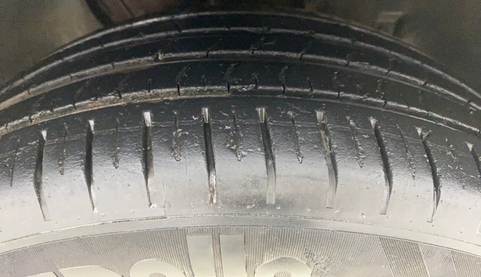 2021 Volkswagen TAIGUN HIGHLINE 1.0 TSI MT, Petrol, Manual, 42,890 km, Right Front Tyre Tread