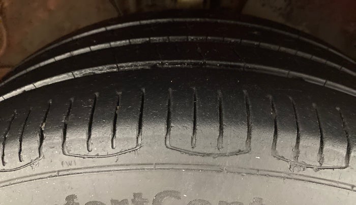 2019 Volkswagen Polo COMFORTLINE  CUP EDITION, Petrol, Manual, 95,158 km, Right Front Tyre Tread