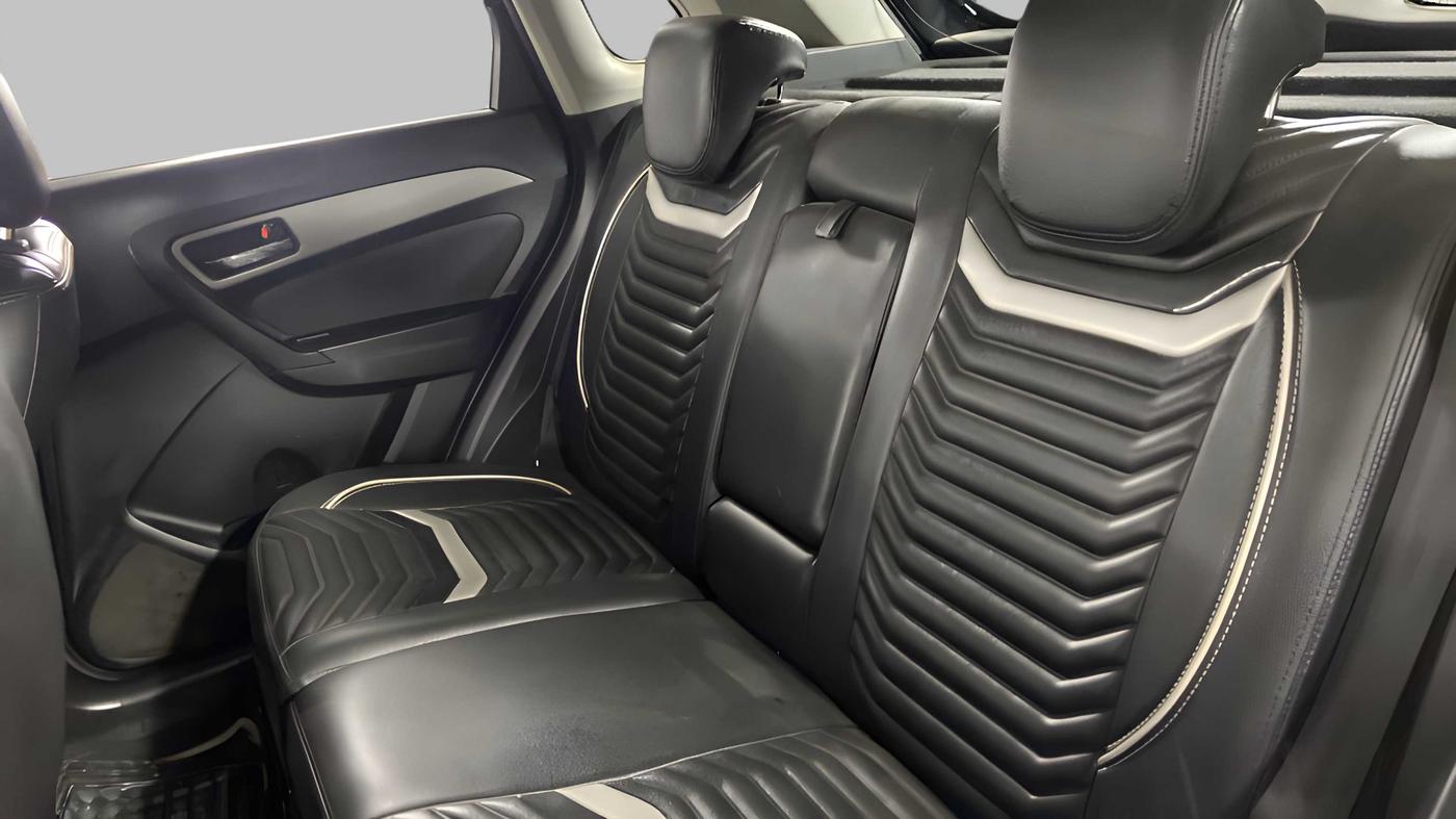 2018 Maruti Vitara Brezza ZDI PLUS DUAL TONE, Diesel, Manual, 74,221 km, Right Side Rear Door Cabin