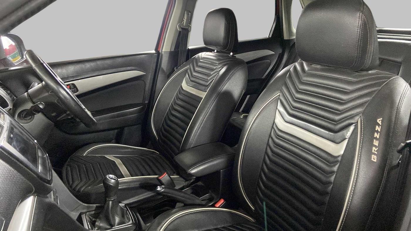 2018 Maruti Vitara Brezza ZDI PLUS DUAL TONE, Diesel, Manual, 74,221 km, Right Side Front Door Cabin