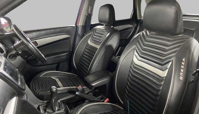2018 Maruti Vitara Brezza ZDI PLUS DUAL TONE, Diesel, Manual, 74,221 km, Right Side Front Door Cabin