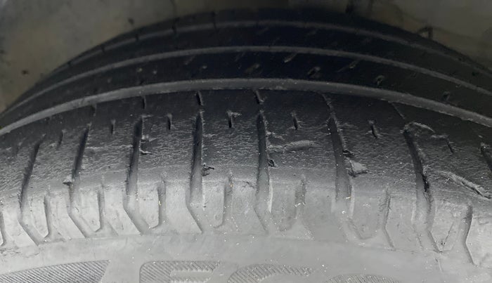 2020 Hyundai Verna SX (O) 1.0 TURBO DCT, Petrol, Automatic, 29,708 km, Left Front Tyre Tread