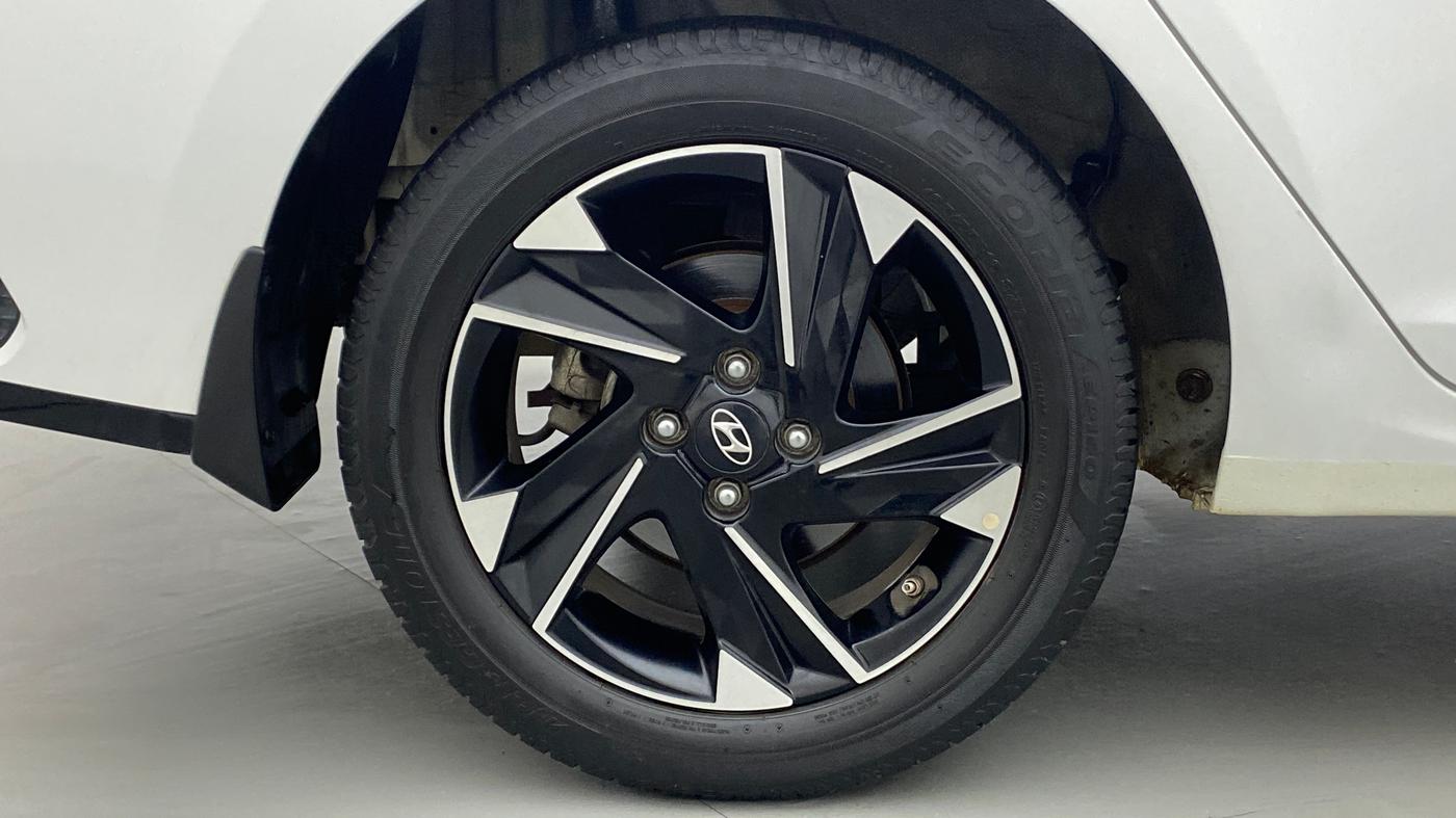 2020 Hyundai Verna SX (O) 1.0 TURBO DCT, Petrol, Automatic, 29,708 km, Right Rear Wheel