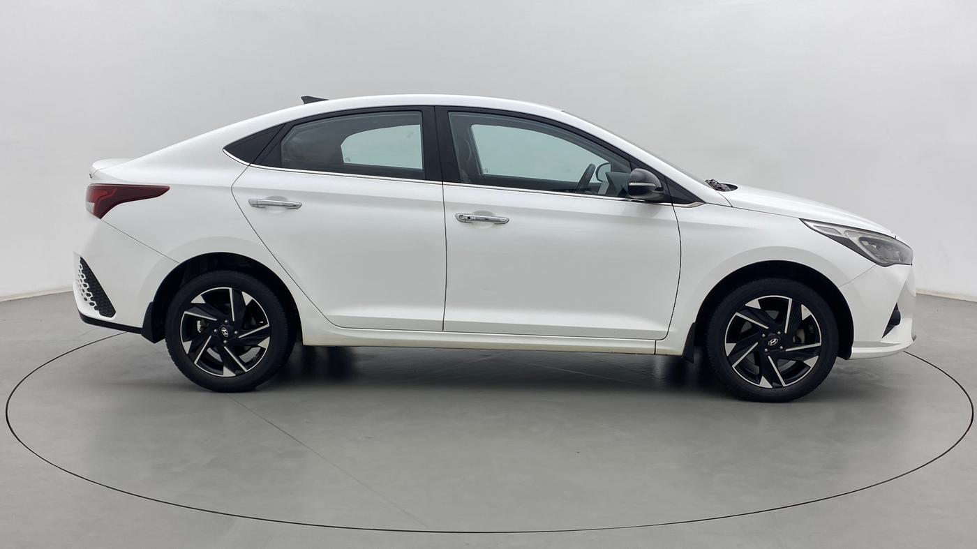 2020 Hyundai Verna SX (O) 1.0 TURBO DCT, Petrol, Automatic, 29,708 km, Right Side View
