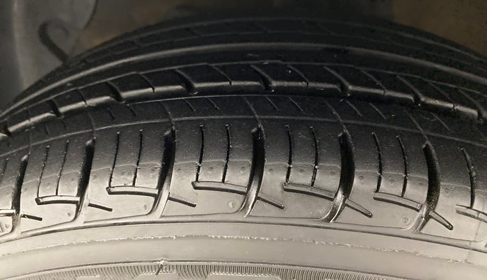 2019 Hyundai Grand i10 SPORTZ 1.2 KAPPA VTVT, Petrol, Manual, 46,622 km, Left Front Tyre Tread