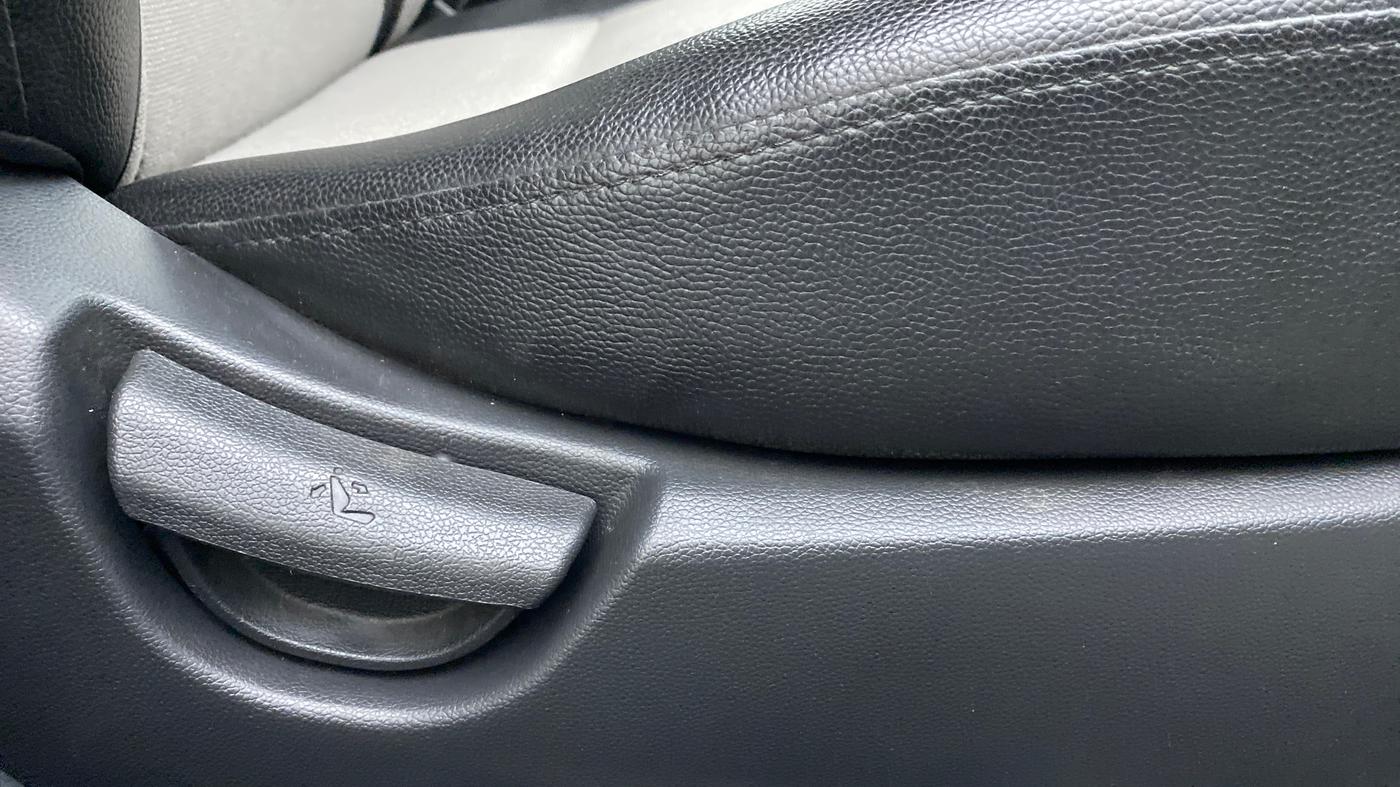 2019 Hyundai Grand i10 SPORTZ 1.2 KAPPA VTVT, Petrol, Manual, 46,622 km, Driver Side Adjustment Panel