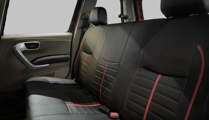 2015 Mahindra TUV300 T8 AMT, Diesel, Automatic, 98,637 km, Right Side Rear Door Cabin