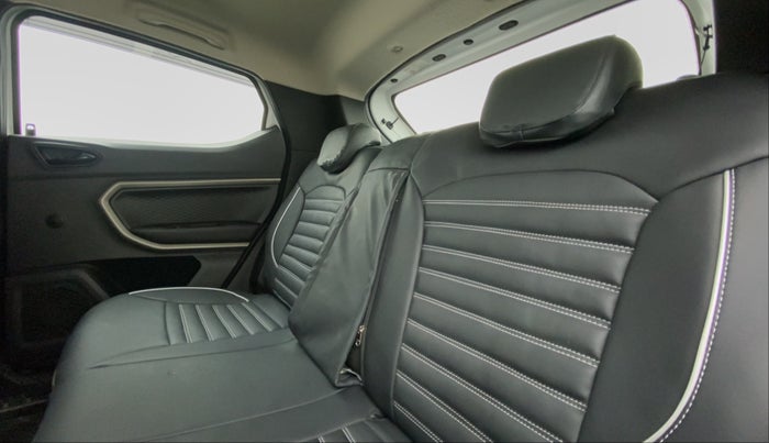 2021 Renault Kiger RXZ 1.0 MT, Petrol, Manual, 7,450 km, Right Side Rear Door Cabin