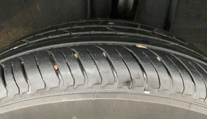 2021 Renault Kiger RXZ 1.0 MT, Petrol, Manual, 7,450 km, Left Rear Tyre Tread