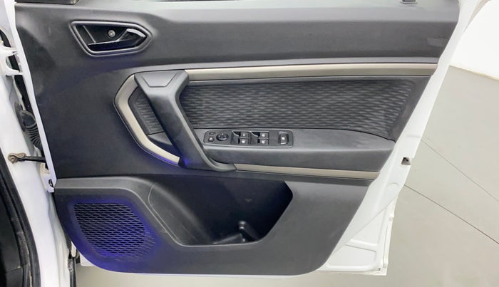 2021 Renault Kiger RXZ 1.0 MT, Petrol, Manual, 7,450 km, Driver Side Door Panels Control