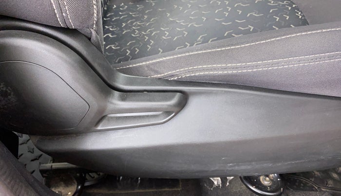 2021 Tata Tiago XE PETROL, Petrol, Manual, 25,238 km, Driver Side Adjustment Panel