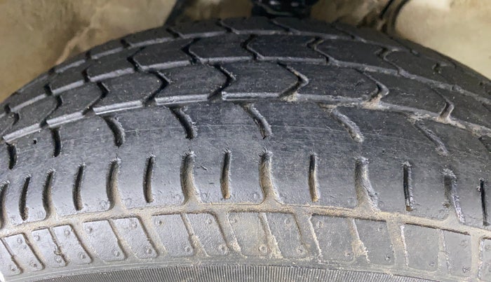 2019 Maruti Alto K10 VXI, CNG, Manual, 31,708 km, Right Front Tyre Tread