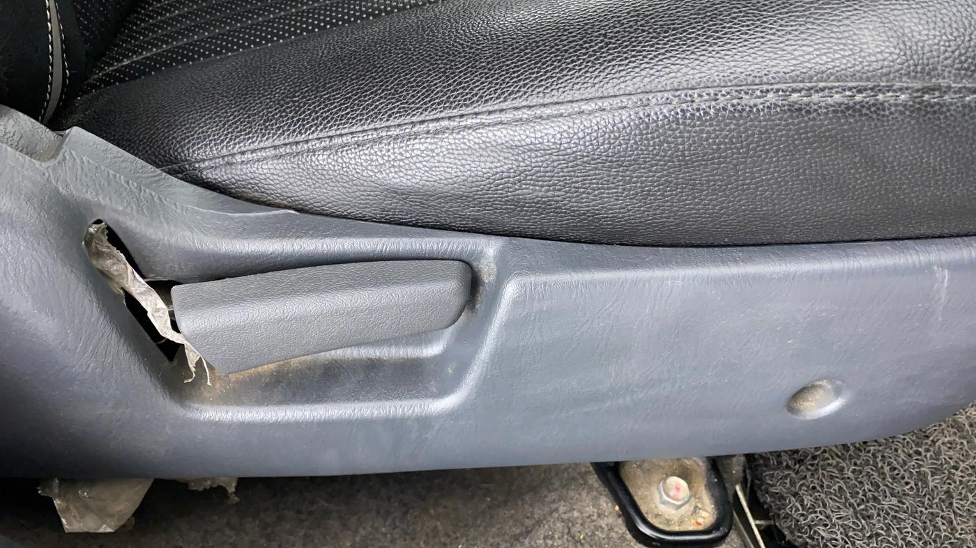 2019 Maruti Alto K10 VXI, CNG, Manual, 31,708 km, Driver Side Adjustment Panel