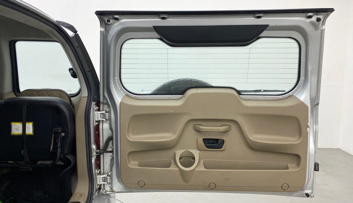 2018 Mahindra TUV300 T10 AMT, Diesel, Automatic, 56,552 km, Boot Door Open