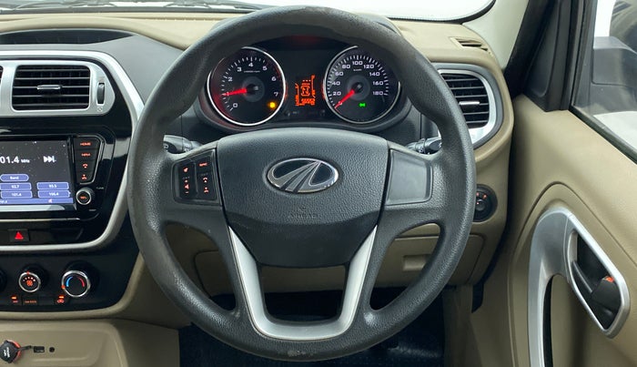 2018 Mahindra TUV300 T10 AMT, Diesel, Automatic, 56,552 km, Steering Wheel Close Up
