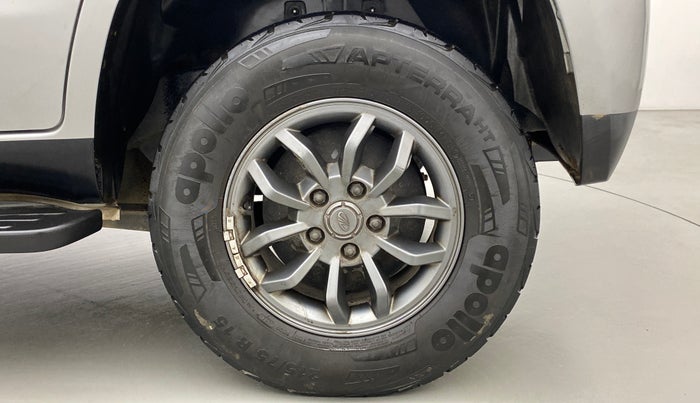 2018 Mahindra TUV300 T10 AMT, Diesel, Automatic, 56,552 km, Left Rear Wheel