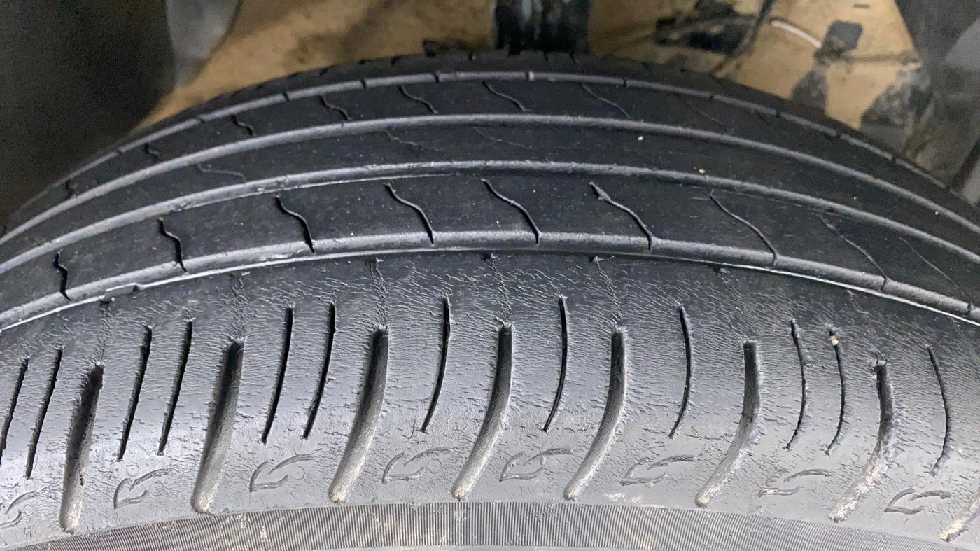 2018 Maruti Vitara Brezza ZDI PLUS AMT, Diesel, Automatic, 61,669 km, Right Front Tyre Tread