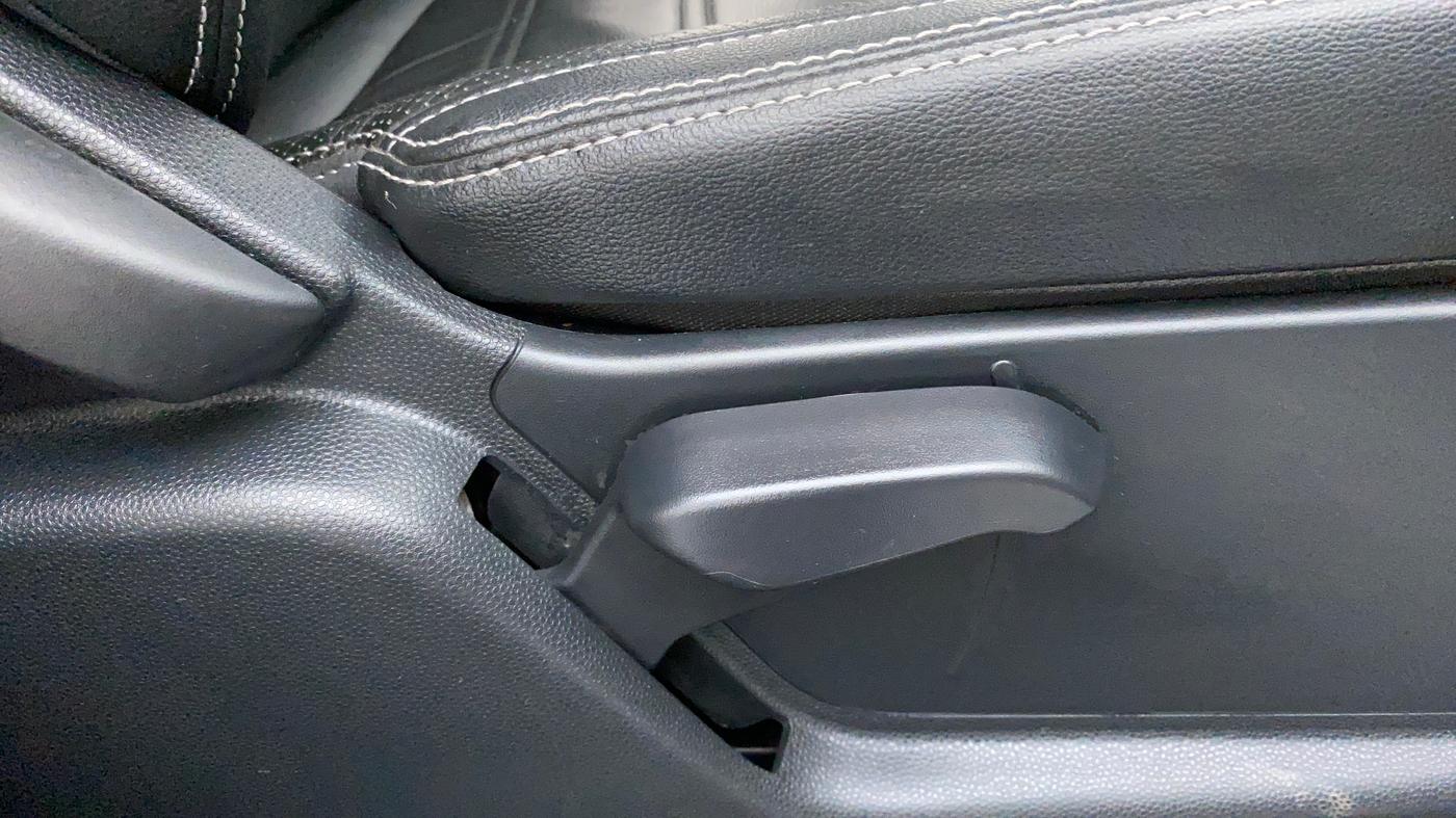 2019 Ford Ecosport TITANIUM + 1.5L PETROL AT, Petrol, Automatic, 13,520 km, Driver Side Adjustment Panel