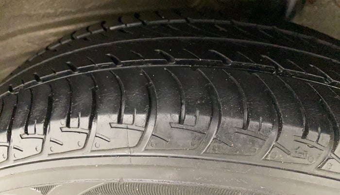 2019 Maruti New Wagon-R VXI 1.0, Petrol, Manual, 33,412 km, Left Rear Tyre Tread
