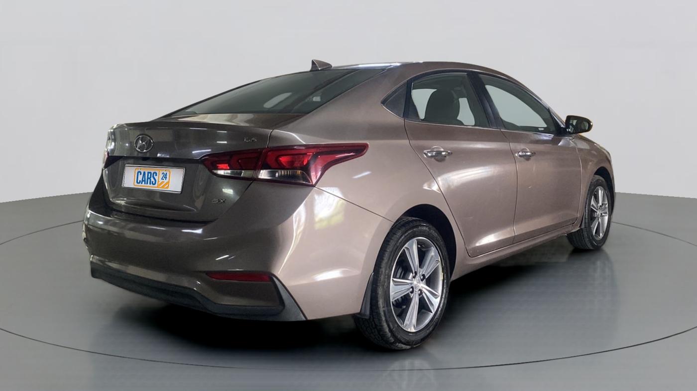2019 Hyundai Verna 1.6 VTVT SX + AT, Petrol, Automatic, 47,944 km, Right Back Diagonal