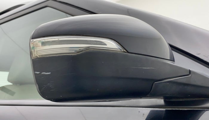 2019 Mahindra XUV300 W8(O), Diesel, Manual, 86,652 km, Right rear-view mirror - Folding motor not working