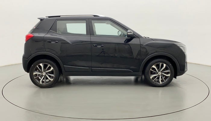 2019 Mahindra XUV300 W8(O), Diesel, Manual, 86,652 km, Right Side View