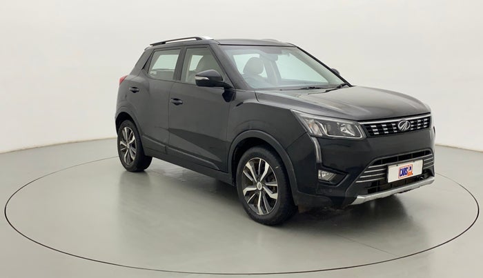 2019 Mahindra XUV300 W8(O), Diesel, Manual, 86,652 km, Right Front Diagonal