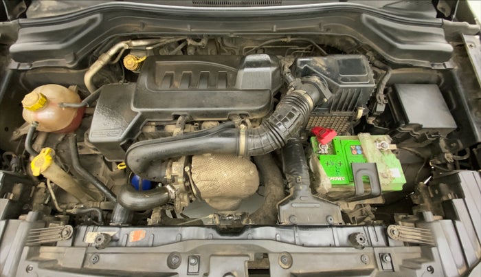 2019 Mahindra XUV300 W8(O), Diesel, Manual, 86,652 km, Open Bonet