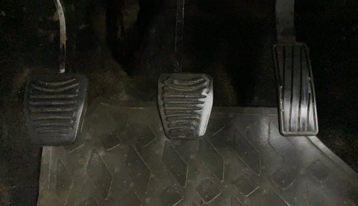 2019 Mahindra XUV300 W8(O), Diesel, Manual, 86,652 km, Pedals