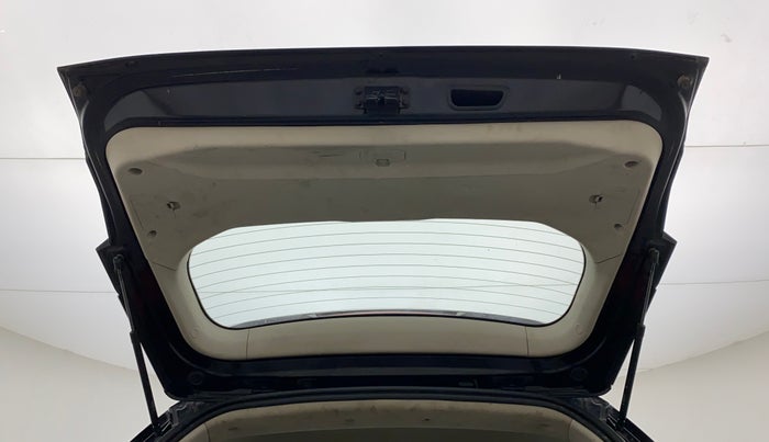 2019 Mahindra XUV300 W8(O), Diesel, Manual, 86,652 km, Boot Door Open