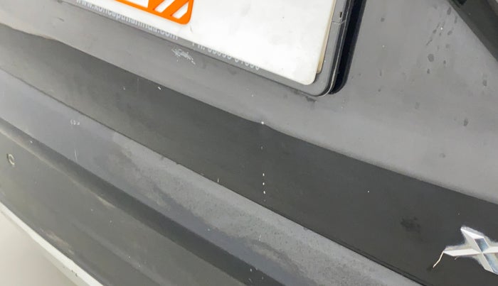 2019 Mahindra XUV300 W8(O), Diesel, Manual, 86,652 km, Dicky (Boot door) - Slightly dented