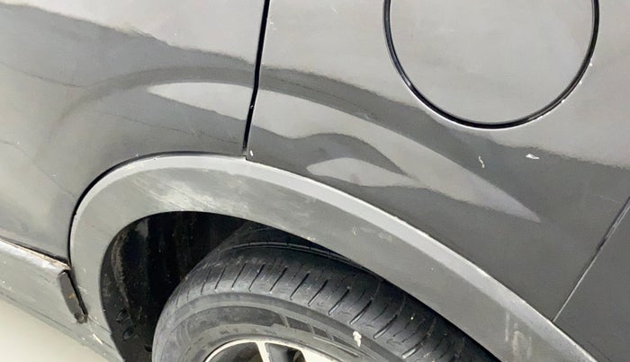 2019 Mahindra XUV300 W8(O), Diesel, Manual, 86,652 km, Left quarter panel - Slightly dented