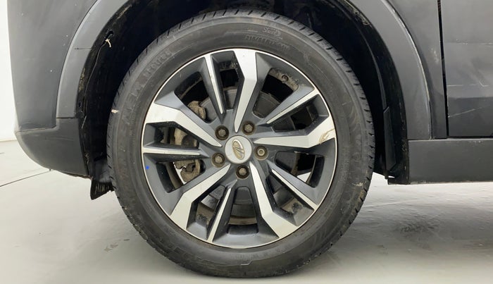 2019 Mahindra XUV300 W8(O), Diesel, Manual, 86,652 km, Left Front Wheel
