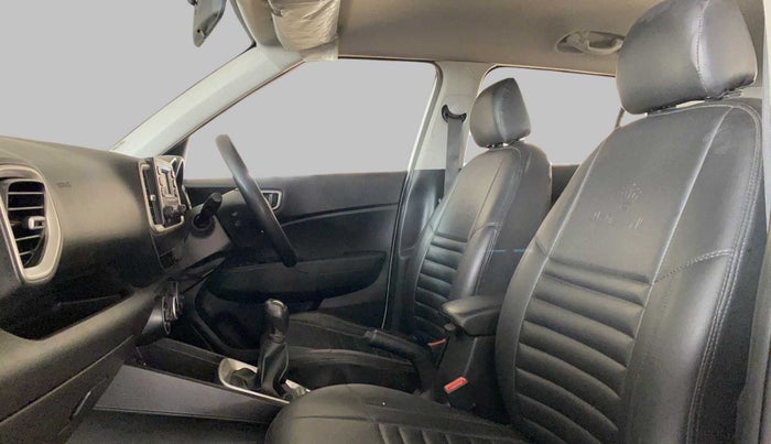 2021 Hyundai VENUE S 1.2, Petrol, Manual, 26,747 km, Right Side Front Door Cabin