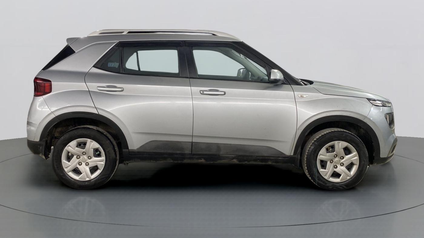 2021 Hyundai VENUE S 1.2, Petrol, Manual, 26,739 km, Right Side View