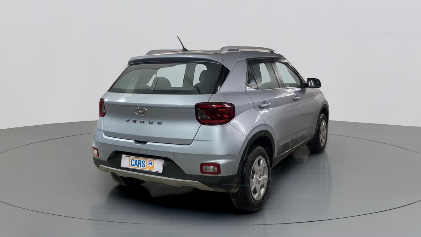 2021 Hyundai VENUE S 1.2, Petrol, Manual, 26,739 km, Right Back Diagonal