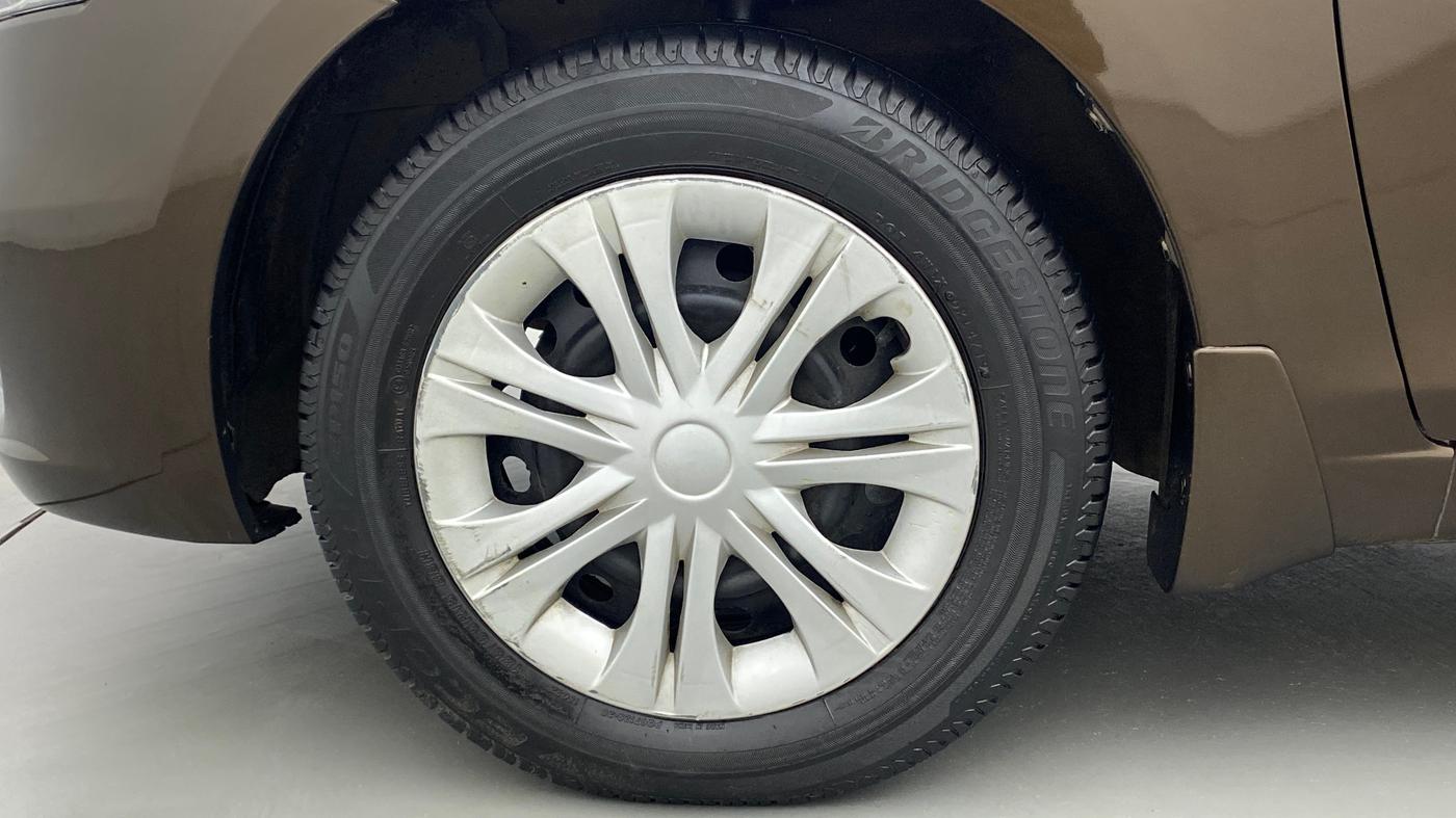 2016 Maruti Ciaz VDI+ SHVS, Diesel, Manual, 85,890 km, Left Front Wheel