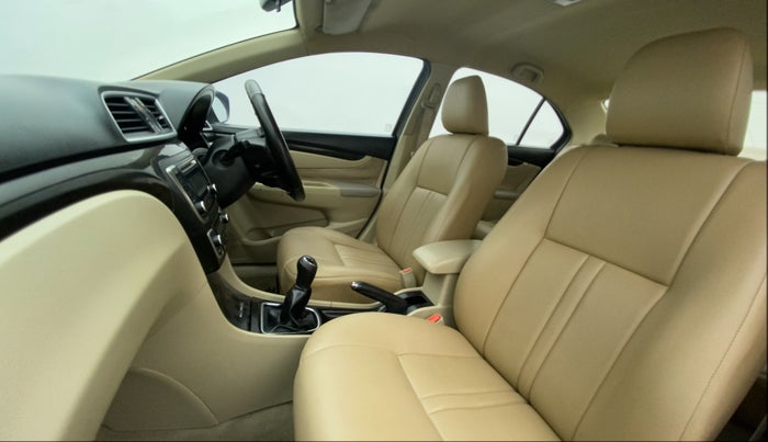 2016 Maruti Ciaz VDI+ SHVS, Diesel, Manual, 85,890 km, Right Side Front Door Cabin