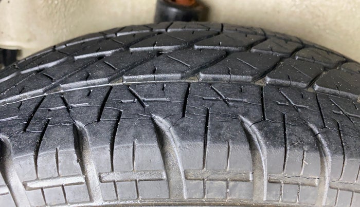 2012 Maruti Ritz VXI, Petrol, Manual, 41,115 km, Right Rear Tyre Tread