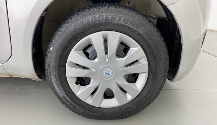 2012 Maruti Ritz VXI, Petrol, Manual, 41,115 km, Right Front Wheel