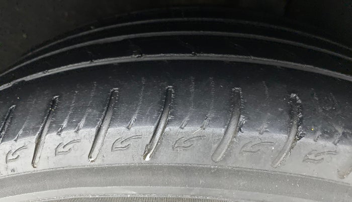 2016 Ford Ecosport TITANIUM 1.5L PETROL AT, Petrol, Automatic, 62,510 km, Left Rear Tyre Tread