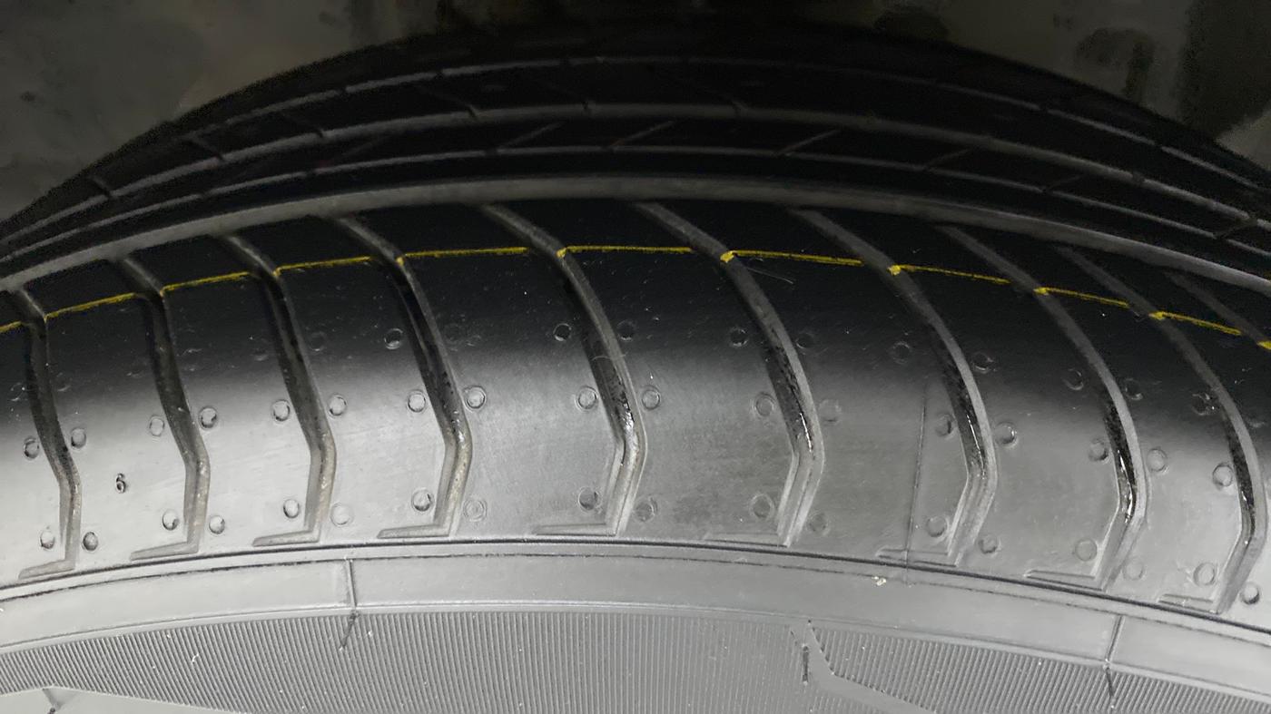 2016 Ford Ecosport TITANIUM 1.5L PETROL AT, Petrol, Automatic, 62,510 km, Right Front Tyre Tread