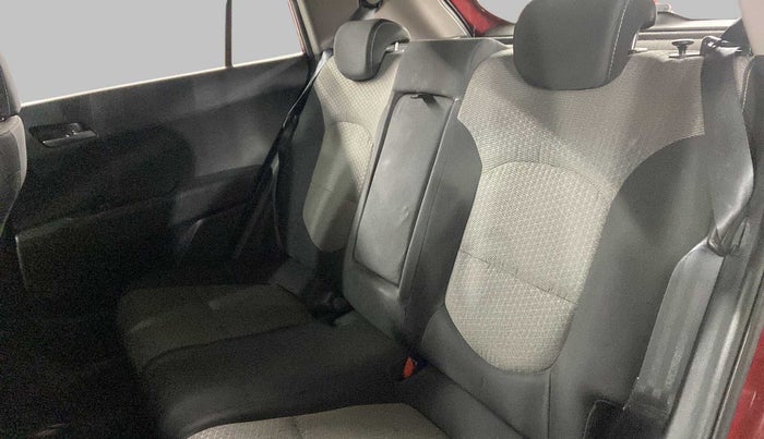 2015 Hyundai Creta SX PLUS 1.6 PETROL, Petrol, Manual, 26,583 km, Right Side Rear Door Cabin