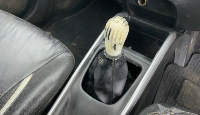 2016 Maruti Baleno SIGMA PETROL 1.2, Petrol, Manual, 58,546 km, Gear lever - Boot cover slightly torn