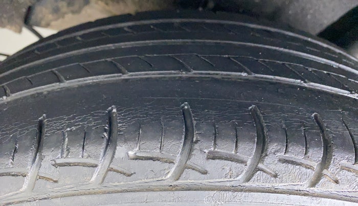 2016 Maruti Baleno SIGMA PETROL 1.2, Petrol, Manual, 58,546 km, Left Rear Tyre Tread